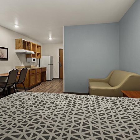 Woodspring Suites Greenville Central I-85 Экстерьер фото