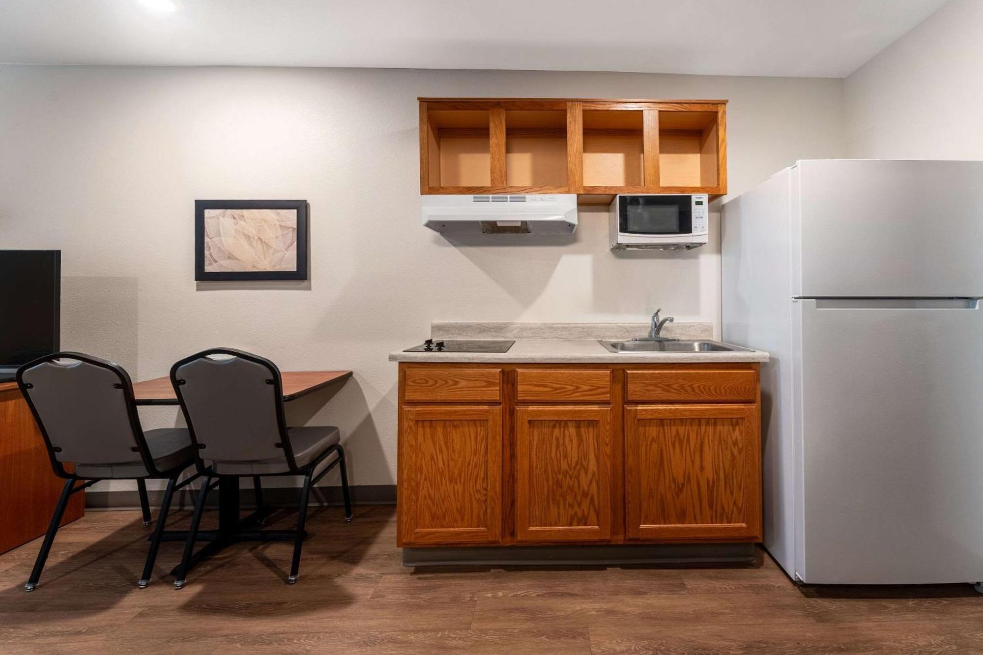 Woodspring Suites Greenville Central I-85 Экстерьер фото