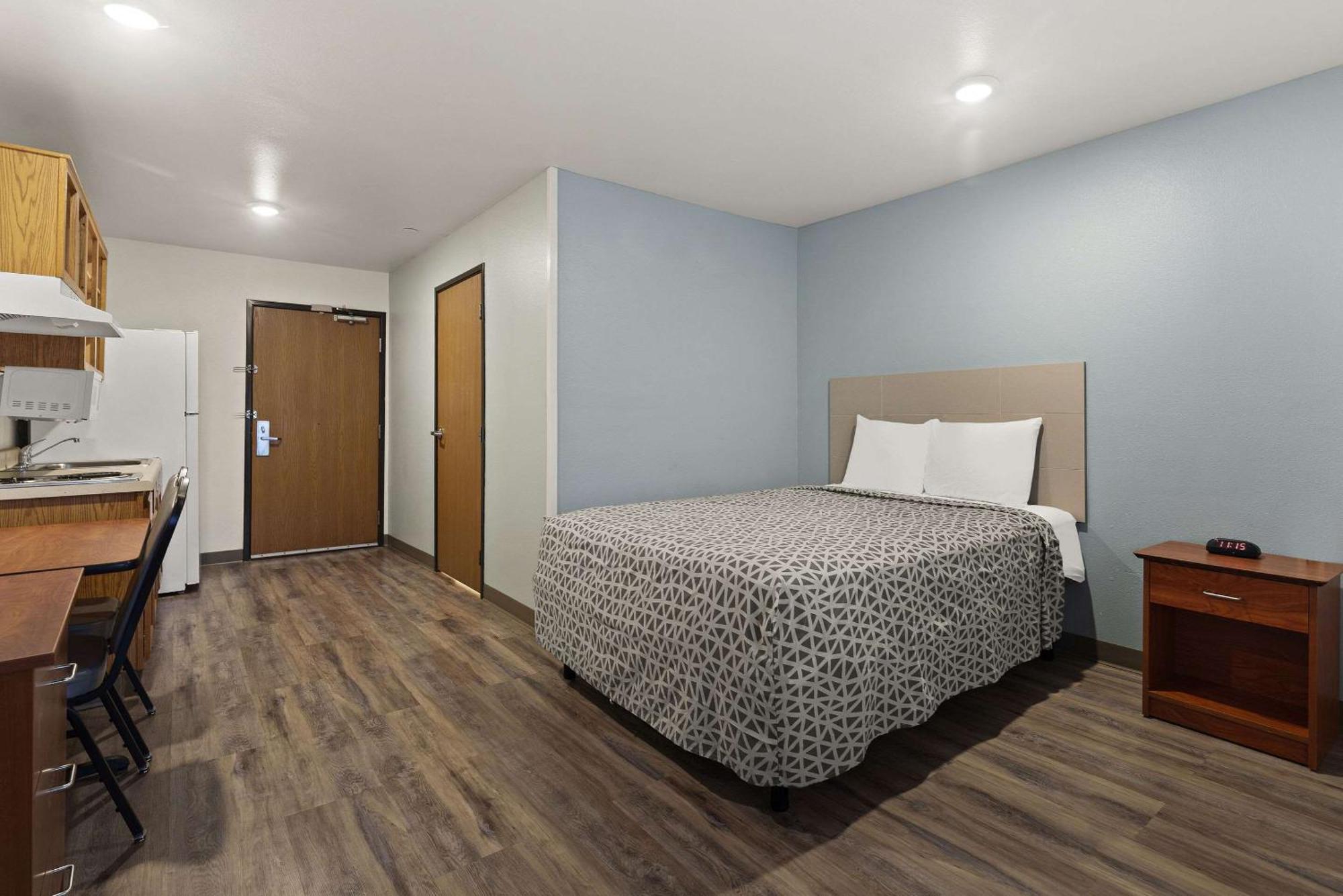 Woodspring Suites Greenville Central I-85 Экстерьер фото